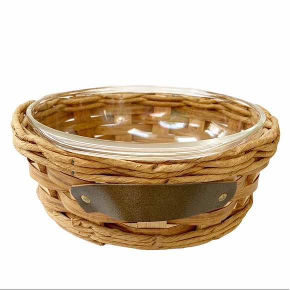 Vintage Pyrex Baker in a Basket Set #024 - Picture 5 of 9